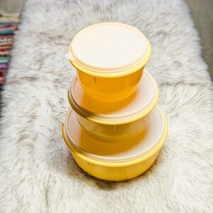 Tupperware Wonderlier Bowls (3) Vintage Sunshine Yellow Nesting Bowls & Lids
